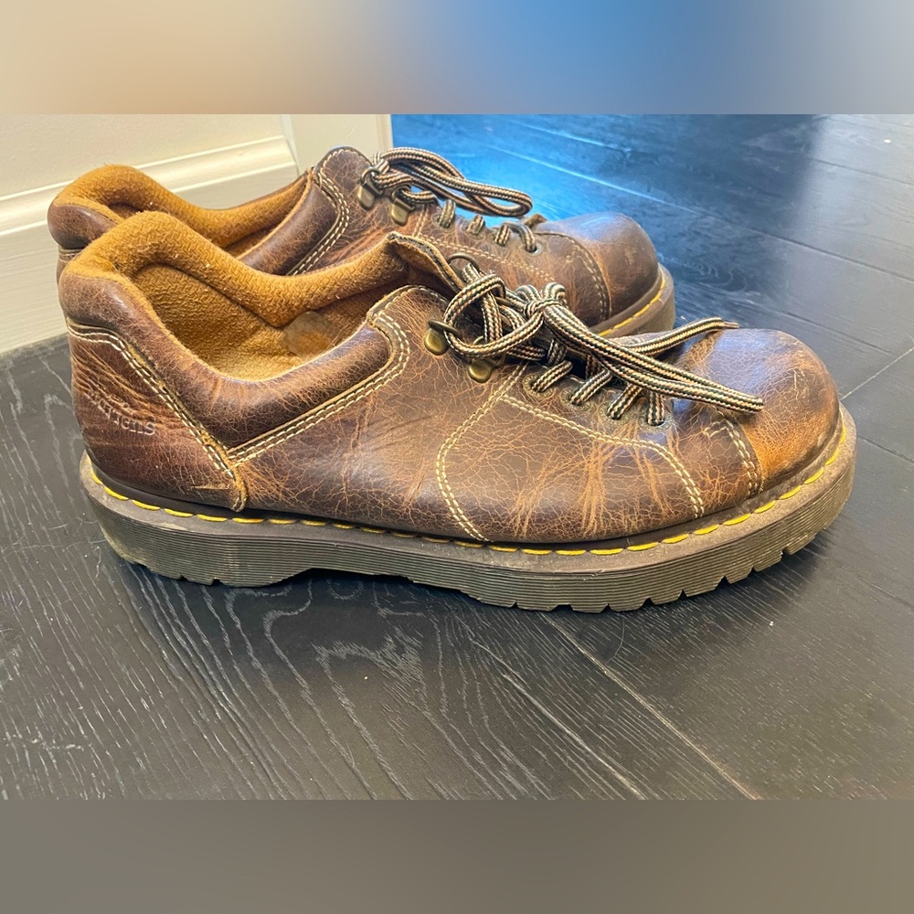 Doc martens Dr. Martens lace up low style Bailey boot mens size 11